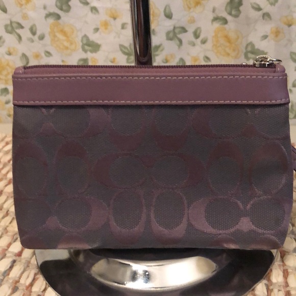 Coach - Picture 5 of 5